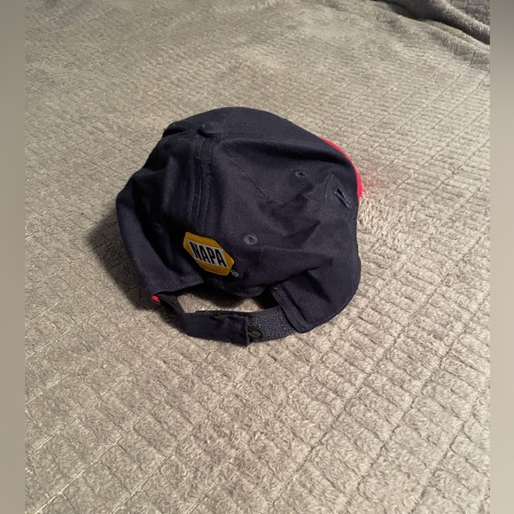 Atlanta Braves Hat - Picture 2 of 4